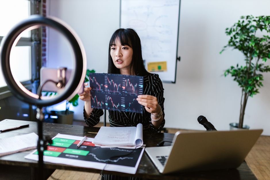 imagen atraer clientes influencer marketing tienda virtual
