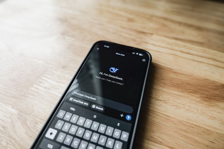 imagen optimiza atencion cliente chatbots whatsapp 1