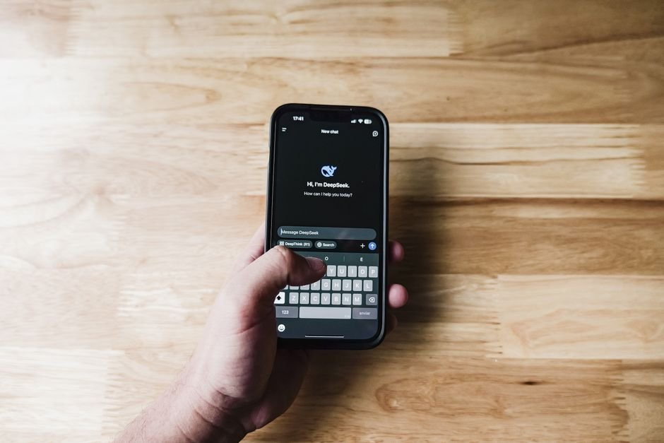 imagen chatbots en whatsapp transformando negocios venezuela