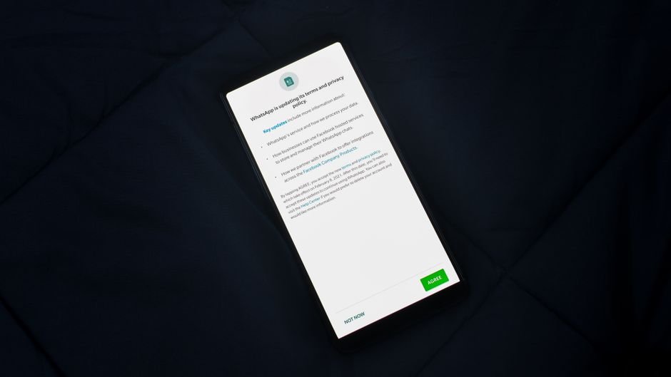 imagen conectando vendedores whatsapp como red social en venezuela